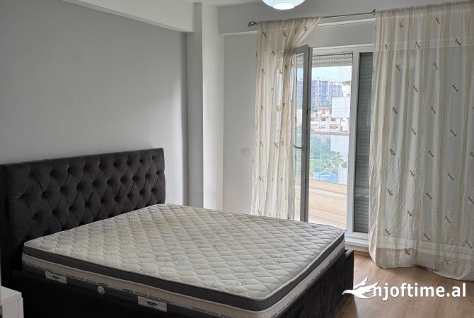 Shtepi ne shitje Apartament ne Tirane, 2+1, Mobilimi E mobiluar, Pagesa 217,000  Euro.