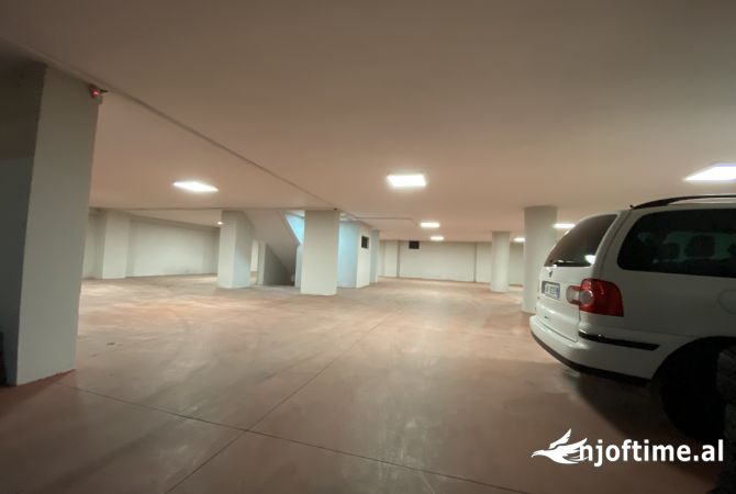 Ambient biznesi ne shitje 4+1 ne Tirane - 270,000 Euro
