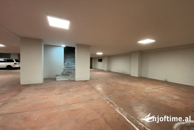 Ambient biznesi ne shitje 4+1 ne Tirane - 270,000 Euro