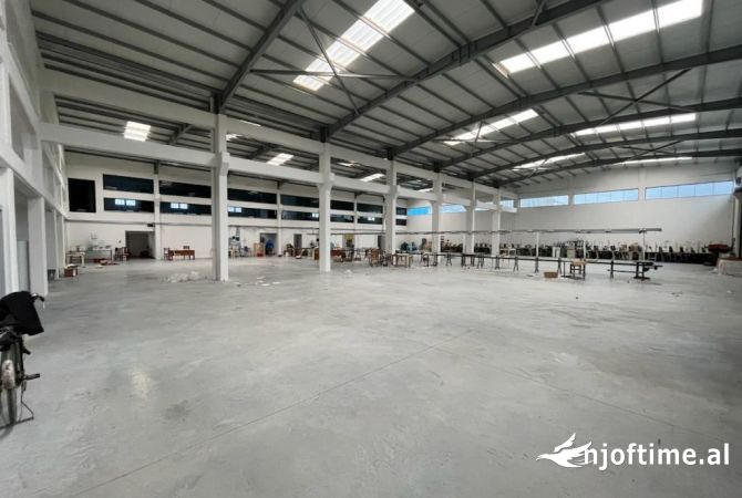 Ambient biznesi ne shitje 4+1 ne Tirane - 1,300,000 Euro