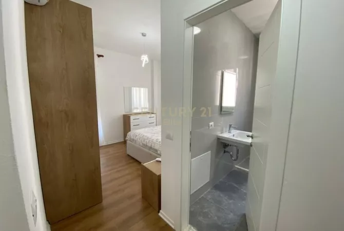 Shtepi me qera Apartament ne Tirane, 2+1, Mobilimi E mobiluar, Pagesa 700  Euro.