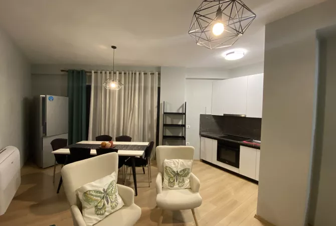 Shtepi me qera 2+1 ne Tirane - 600 Euro