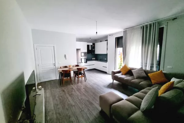 Shtepi ne shitje Apartament ne Tirane, 2+1, Mobilimi E mobiluar, Pagesa 155,000  Euro.