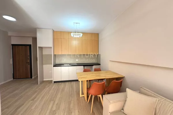 Shtepi ne shitje Apartament ne Tirane, 2+1, Mobilimi E mobiluar, Pagesa 125,000  Euro.