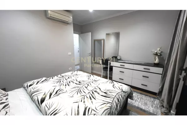 Shtepi me qera Apartament ne Tirane, 2+1, Mobilimi E mobiluar, Pagesa 800  Euro.