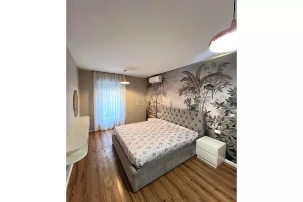 Shtepi me qera Apartament ne Tirane, 2+1, Mobilimi E mobiluar, Pagesa 1,100  Euro.