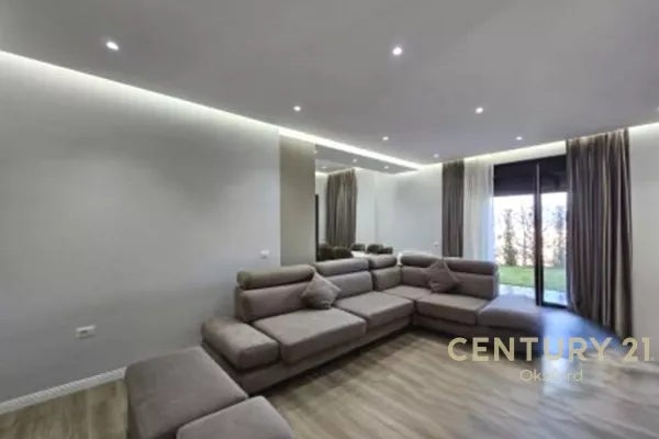 Shtepi me qera Apartament ne Tirane, 2+1, Mobilimi E mobiluar, Pagesa 700  Euro.