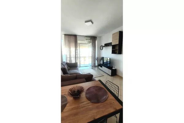 Shtepi me qera Apartament ne Tirane, 1+1, Mobilimi E mobiluar, Pagesa 500  Euro.