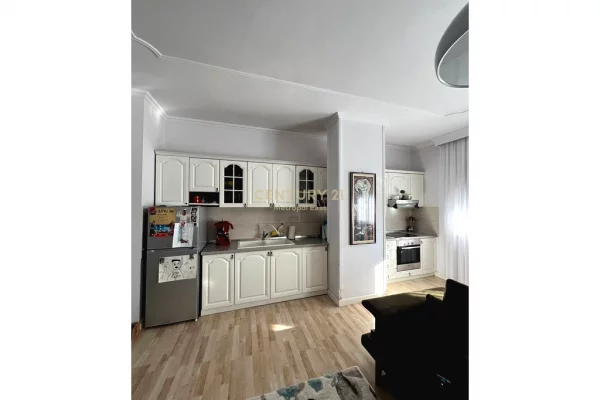 Shtepi me qera 2+1 ne Tirane - 750 Euro