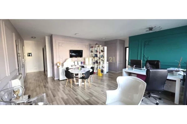 Business Property for Rent 3+1 in Tirana - 1,000 Euro