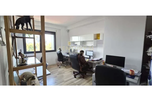 Business Property for Rent 3+1 in Tirana - 1,000 Euro
