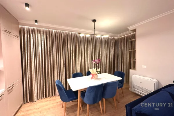 Shtepi me qera Apartament ne Tirane, 4+1, Mobilimi E mobiluar, Pagesa 120,000  Leke.