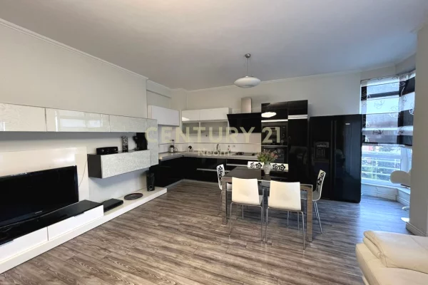 Shtepi me qera 2+1 ne Tirane - 700 Euro