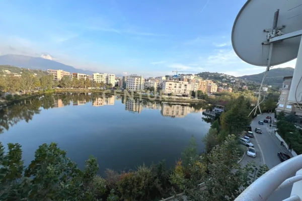 Shtepi me qera Apartament ne Tirane, 2+1, Mobilimi E mobiluar, Pagesa 700  Euro.