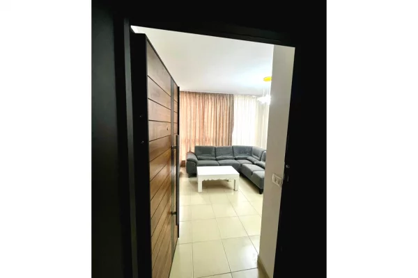 Shtepi me qera 2+1 ne Tirane - 650 Euro