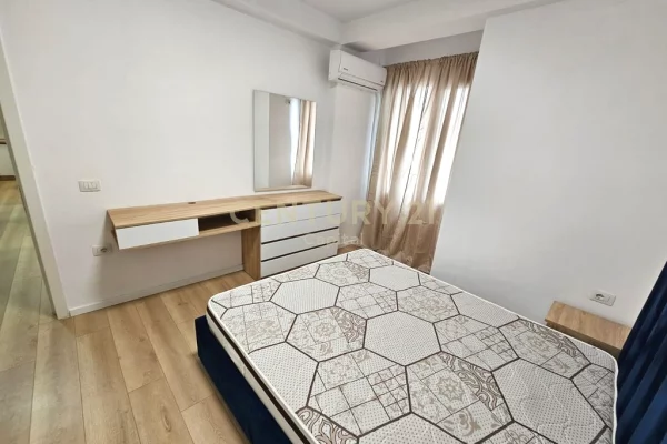Shtepi me qera Apartament ne Tirane, 2+1, Mobilimi E mobiluar, Pagesa 65,000  Leke.