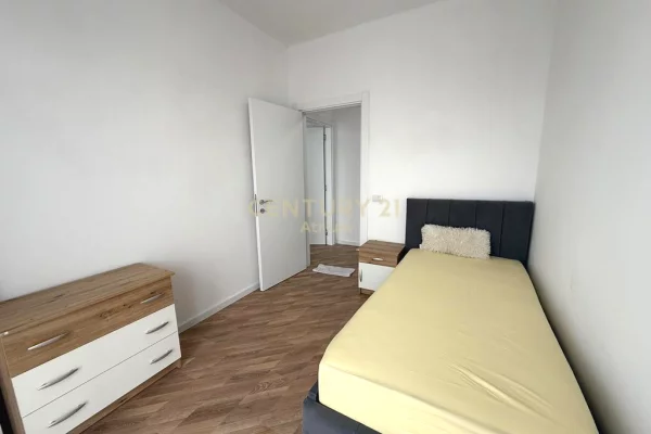 Shtepi me qera Apartament ne Tirane, 3+1, Mobilimi E mobiluar, Pagesa 600  Euro.