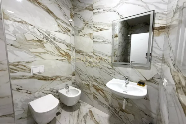 Shtepi me qera Apartament ne Tirane, 3+1, Mobilimi E mobiluar, Pagesa 600  Euro.