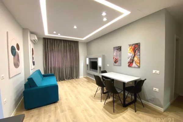 Shtepi me qera 2+1 ne Tirane - 700 Euro