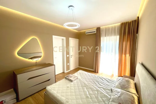 Shtepi me qera Apartament ne Tirane, 2+1, Mobilimi E mobiluar, Pagesa 800  Euro.