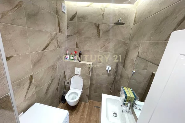 Shtepi me qera Apartament ne Tirane, 2+1, Mobilimi E mobiluar, Pagesa 800  Euro.