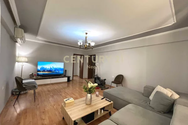 Casa in affitto 3+1 a Tirana - 800 Euro