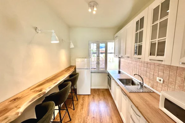 Shtepi me qera 2+1 ne Tirane - 850 Euro