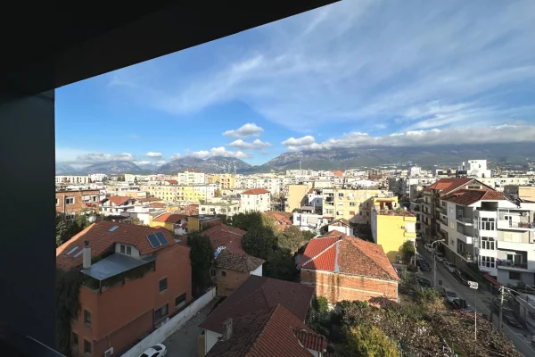 Shtepi me qera Apartament ne Tirane, 2+1, Mobilimi E mobiluar, Pagesa 65,000  Leke.