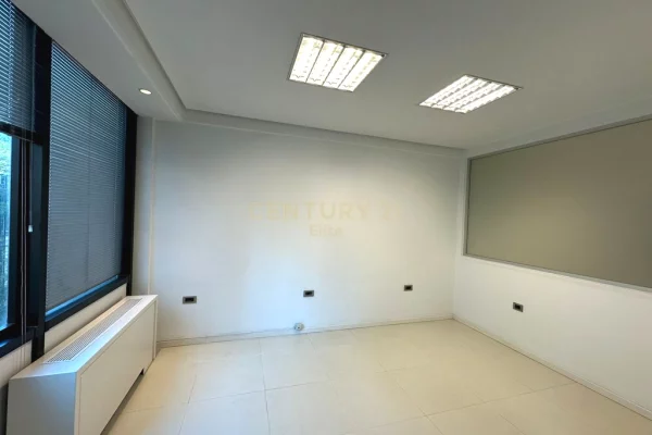 Business Property for Rent 3+1 in Tirana - 1,500 Euro