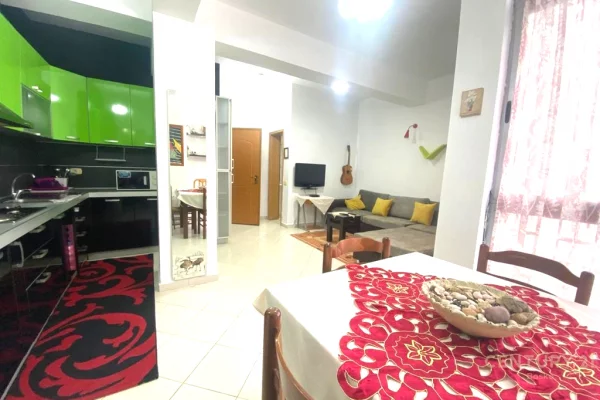 Shtepi me qera 1+1 ne Tirane - 50,000 Leke