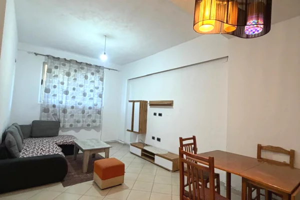 Shtepi ne shitje Apartament ne Tirane, 1+1, Mobilimi E mobiluar, Pagesa 72,000  Euro.