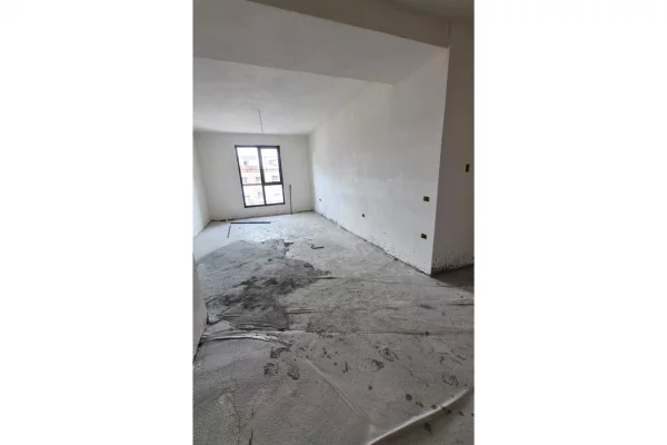 Shtepi ne shitje Apartament ne Tirane, 1+1, Mobilimi Bosh, pa mobiluar, Pagesa 260,000  Euro.