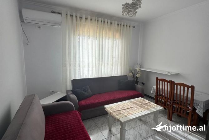 Shtepi me qera 1+1 ne Tirane - 450,000 Leke