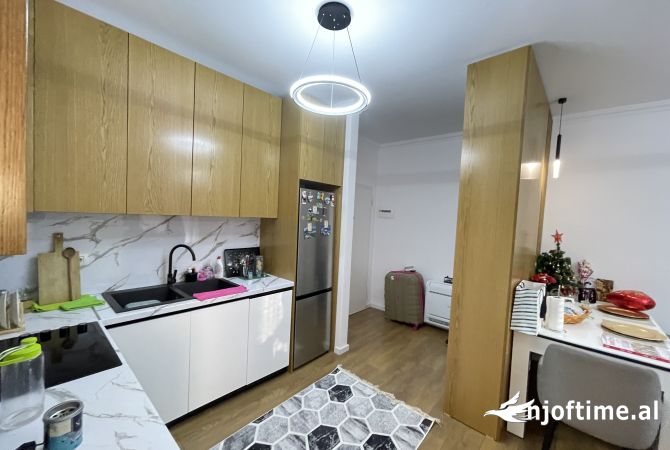 Shtepi me qera 2+1 ne Tirane - 700 Euro