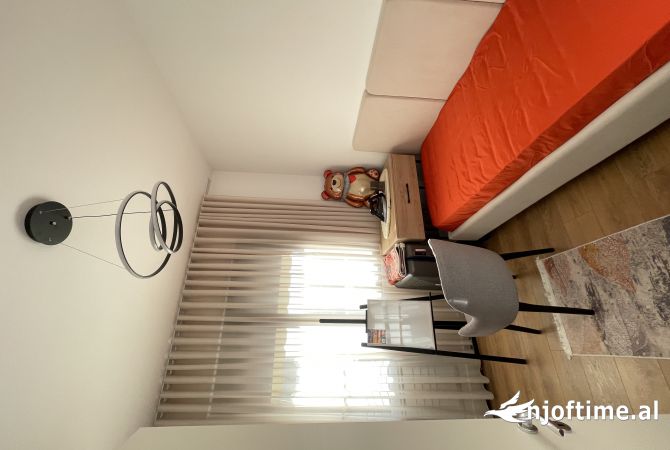 Shtepi me qera Apartament ne Tirane, 2+1, Mobilimi E mobiluar, Pagesa 700  Euro.