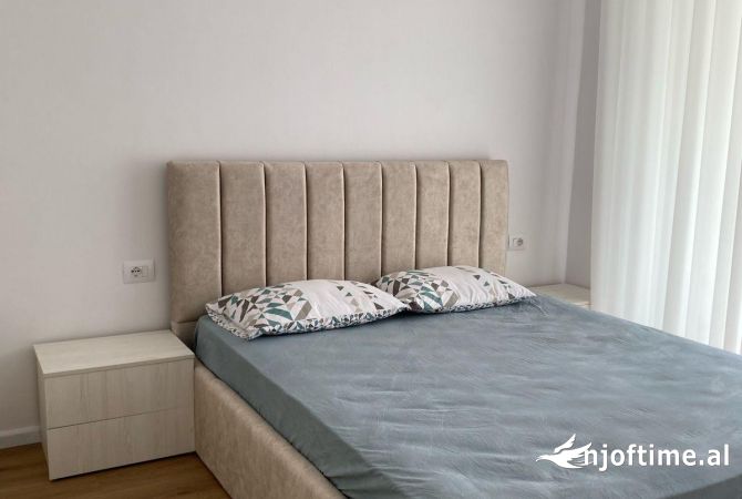 Shtepi me qera Apartament ne Tirane, 2+1, Mobilimi E mobiluar, Pagesa 550  Euro.
