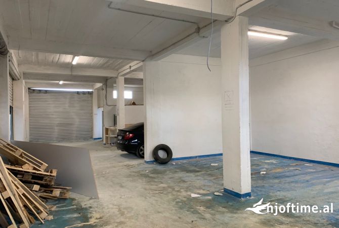 Ambient biznesi me qera 4+1 ne Tirane - 600 Euro