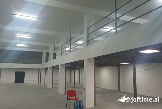 Ambient biznesi me qera 4+1 ne Tirane - 6,000 Euro