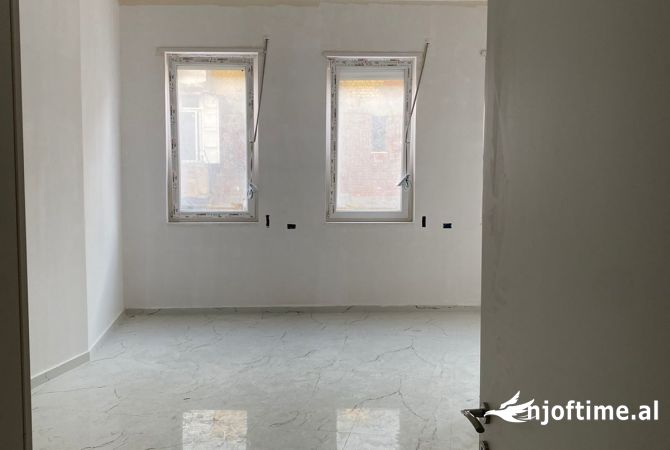 Shtepi ne shitje 1+1 ne Tirane - 210,000 Euro