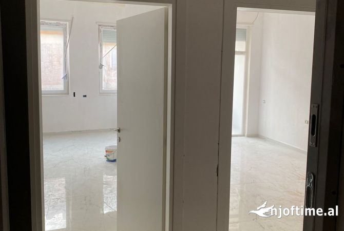 Shtepi ne shitje 1+1 ne Tirane - 210,000 Euro