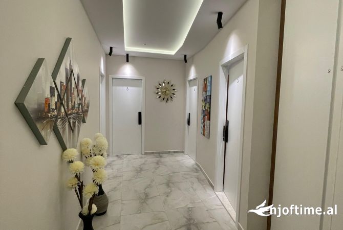 📍100m nga Sheshi Skenderbej