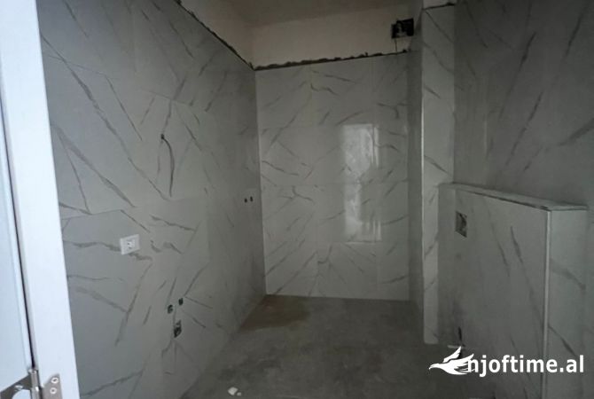 Shtepi ne shitje 1+1 ne Tirane - 75,000 Euro