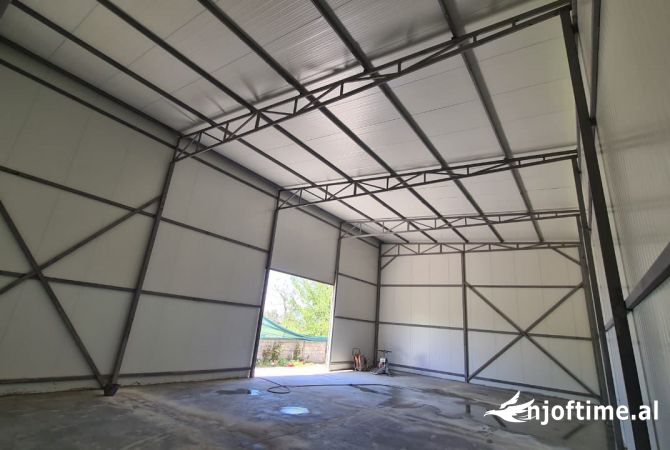 Ambient biznesi me qera 4+1 ne Tirane - 1,200 Euro