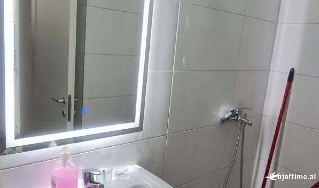 Shtepi me qera Apartament ne Tirane, 1+1, Mobilimi E mobiluar, Pagesa 320  Euro.