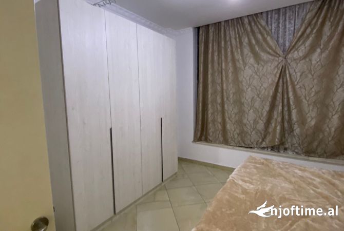 Shtepi me qera 2+1 ne Tirane - 450 Euro