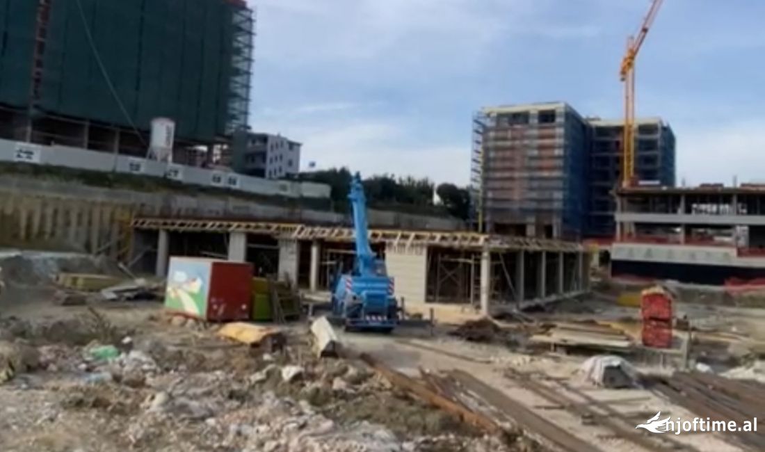 Shtepi ne shitje Apartament ne Tirane, 2+1, Mobilimi Bosh, pa mobiluar, Pagesa 87,000  Euro.