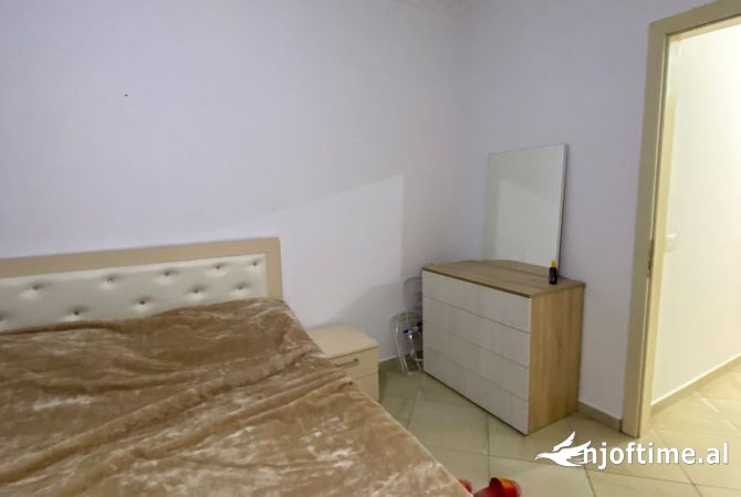 Shtepi me qera 2+1 ne Tirane - 450 Euro