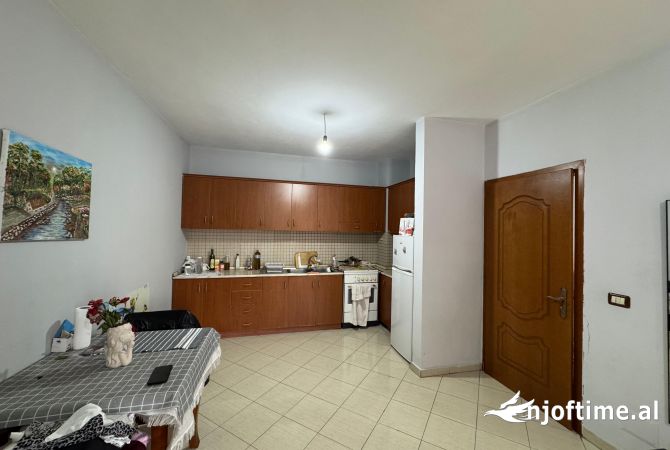 Shtepi ne shitje 1+1 ne Tirane - 120,000 Euro