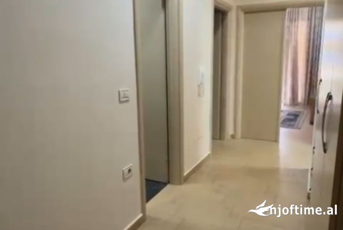 Shtepi me qera 3+1 ne Tirane - 1,600 Euro