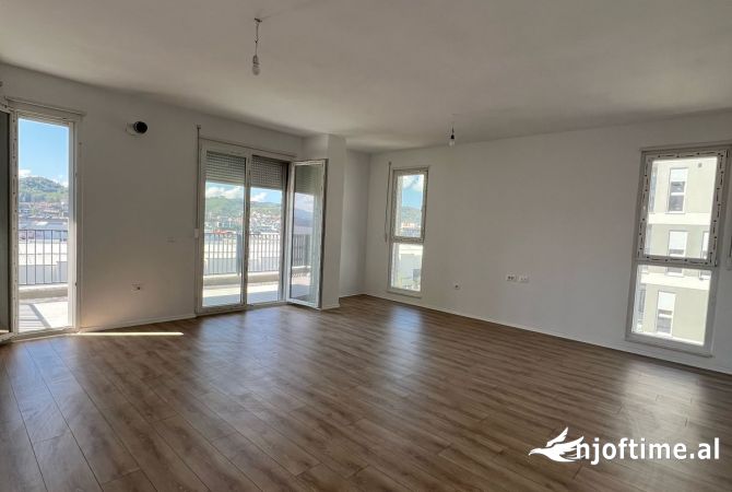 Shtepi me qera 3+1 ne Tirane - 400 Euro